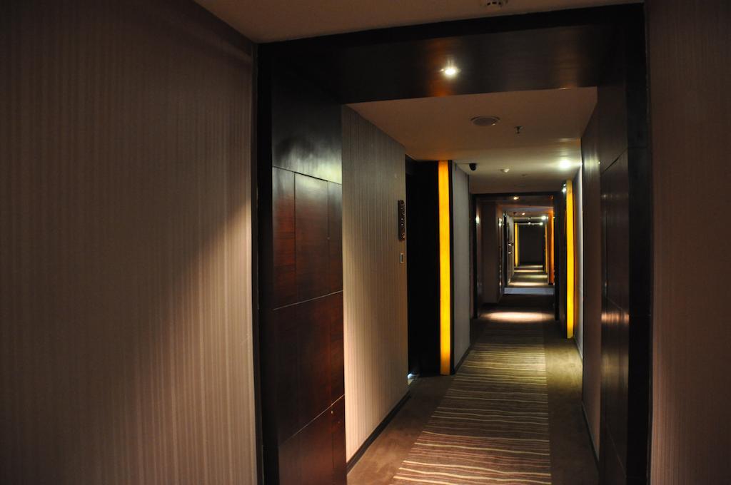 Chengdu Essen International Hotel Bagian luar foto